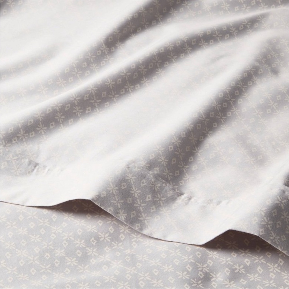 Threshold Light Gray Performance Sheet Set - Full - Picture 5 of 8